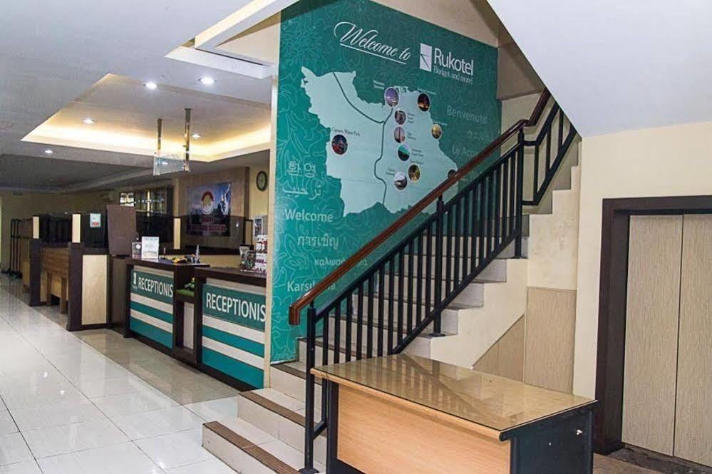 Oyo 277 Rukotel Near Rsu Adi Husada Undaan Kota Surabaya Exterior foto